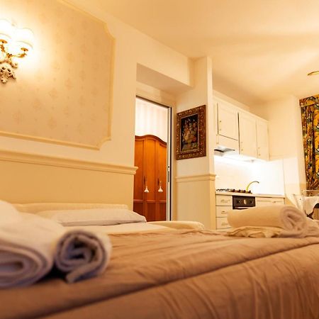 New Cozy Apartment - City Centre Lecco Bagian luar foto