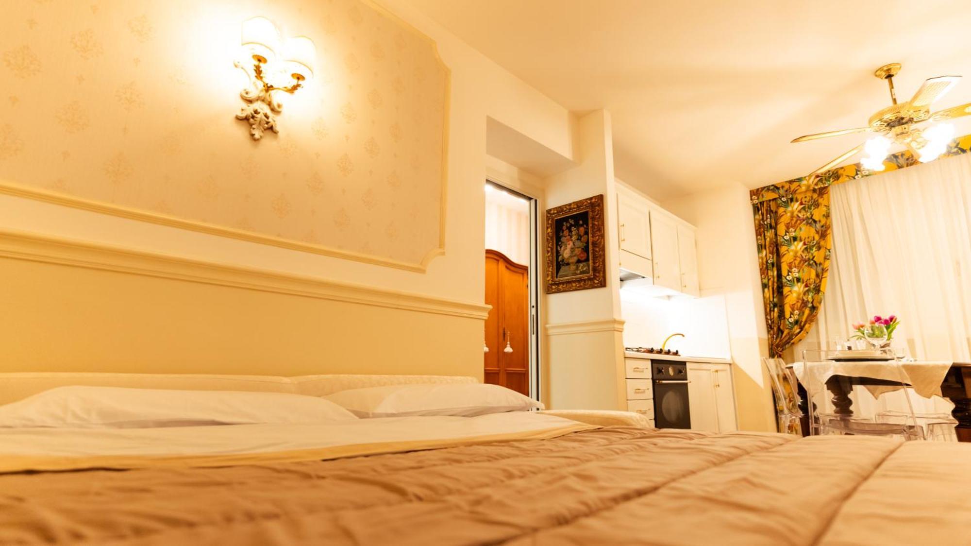 New Cozy Apartment - City Centre Lecco Bagian luar foto