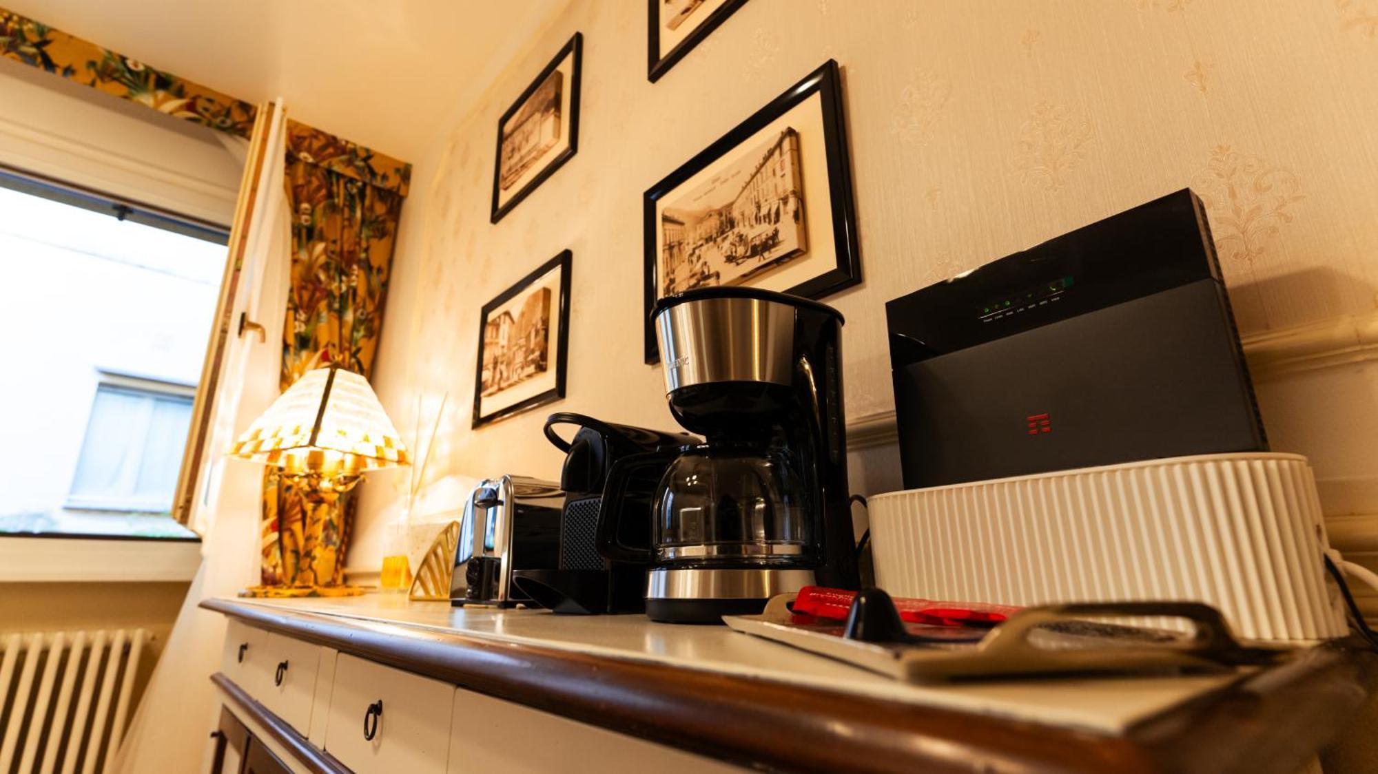 New Cozy Apartment - City Centre Lecco Bagian luar foto